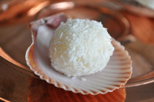 Kremalı Hindistan Cevizi Topları Tarifi ve Malzemeleri